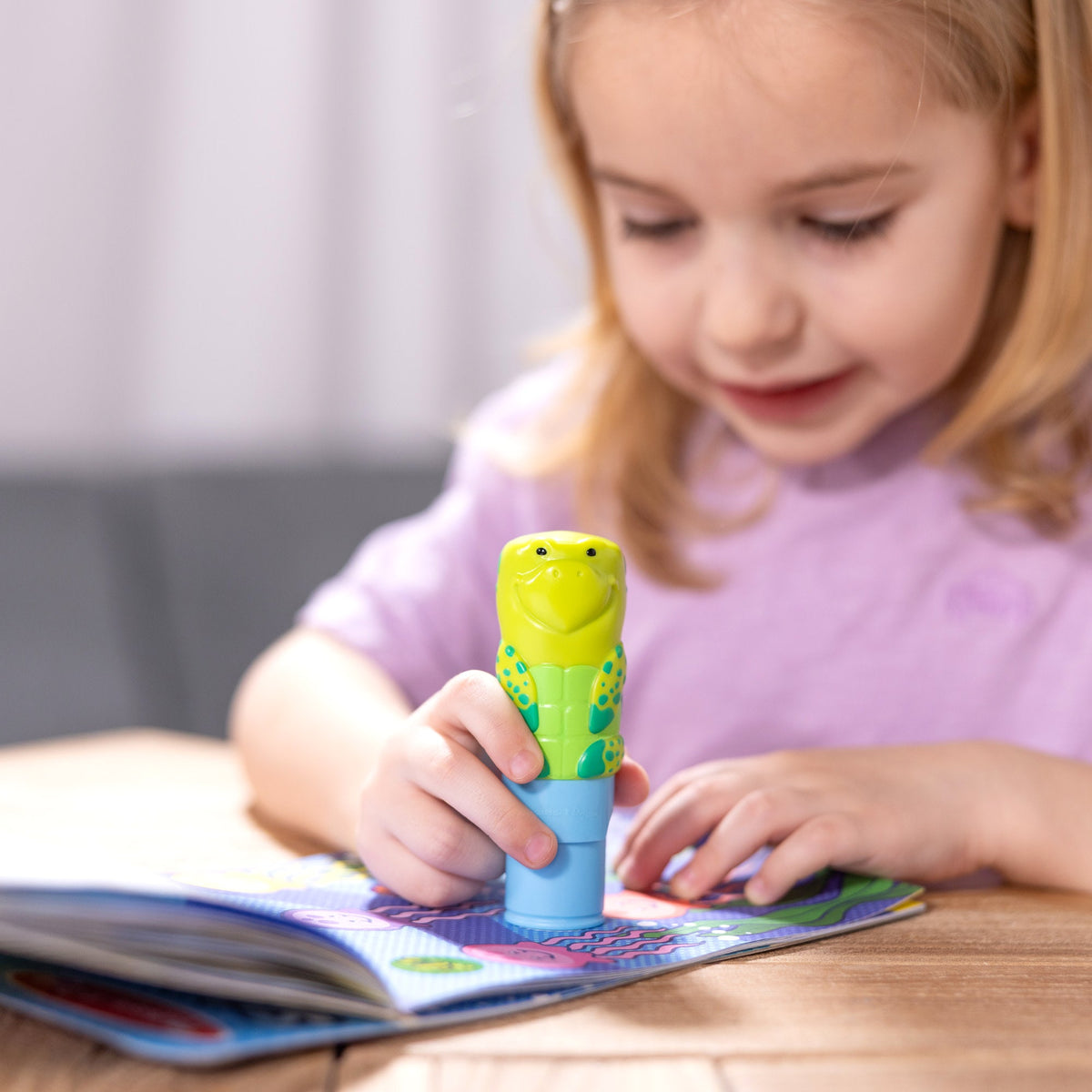 Sticker WOW!™ Activity Pad & Sticker Stamper - Sea Turtle