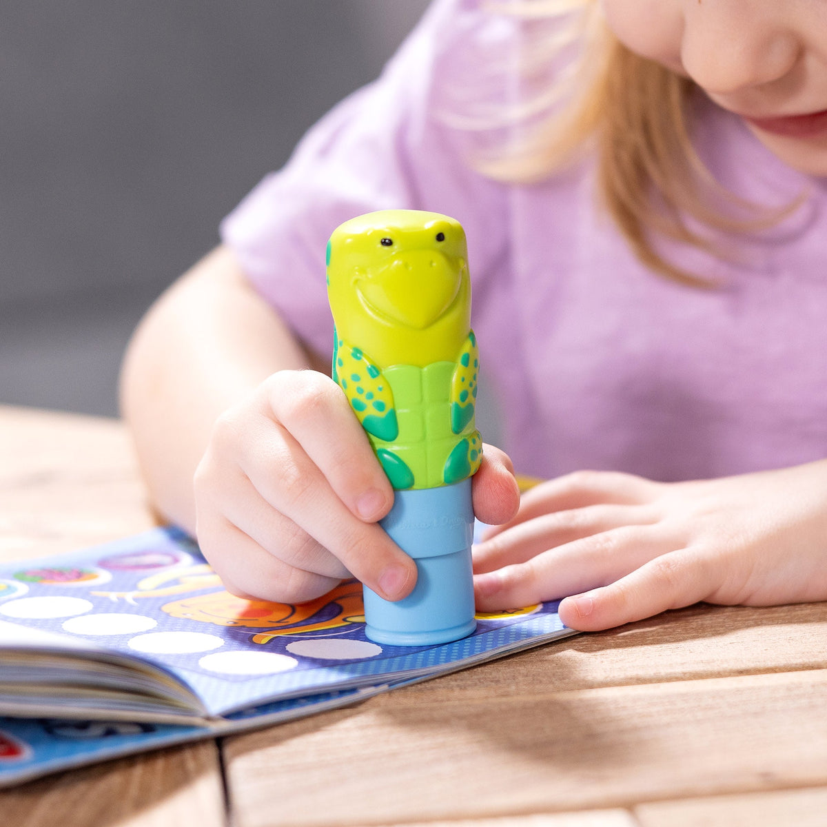Sticker WOW!™ Activity Pad & Sticker Stamper - Sea Turtle
