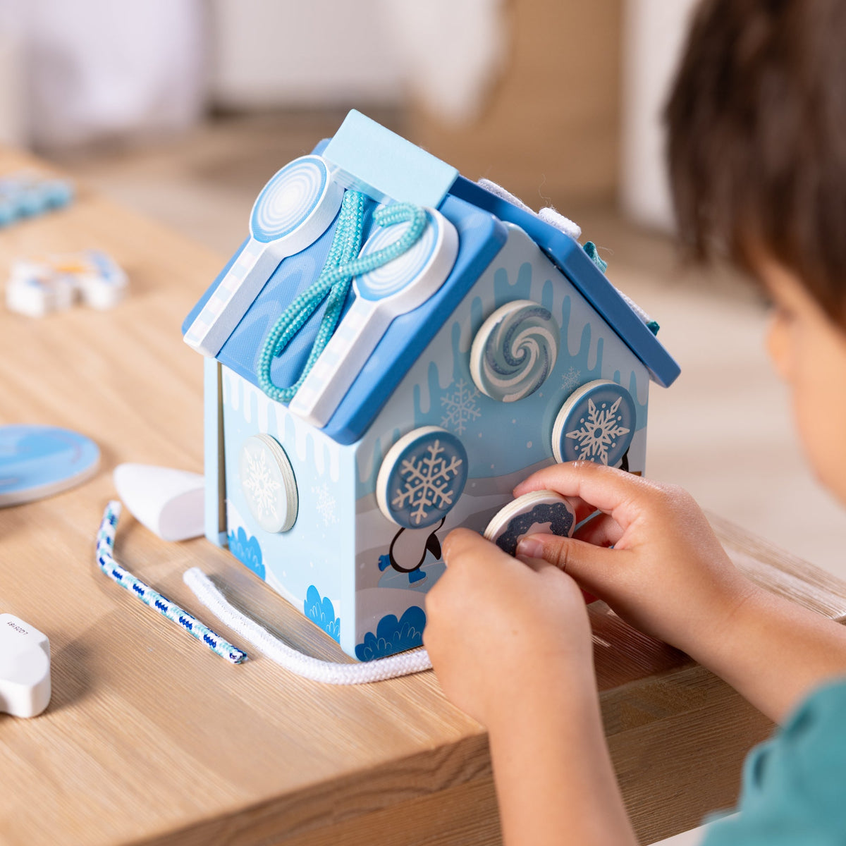 Wooden Gingerbread House Play Set – Winter Frost
