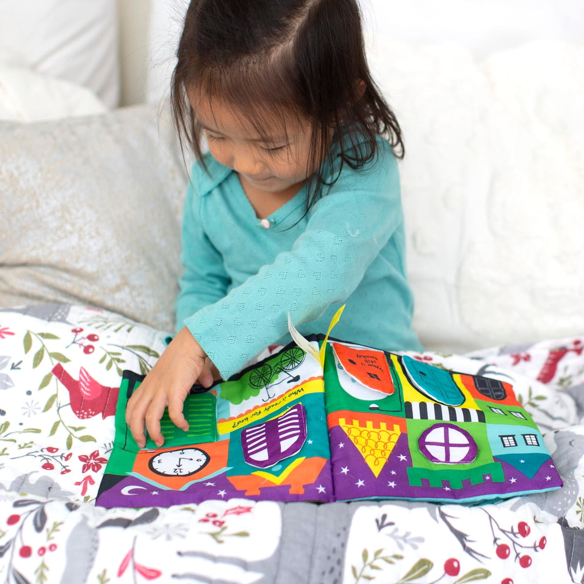 K’s Kids Soft Activity Book - The Wonderful World of Peekaboo!